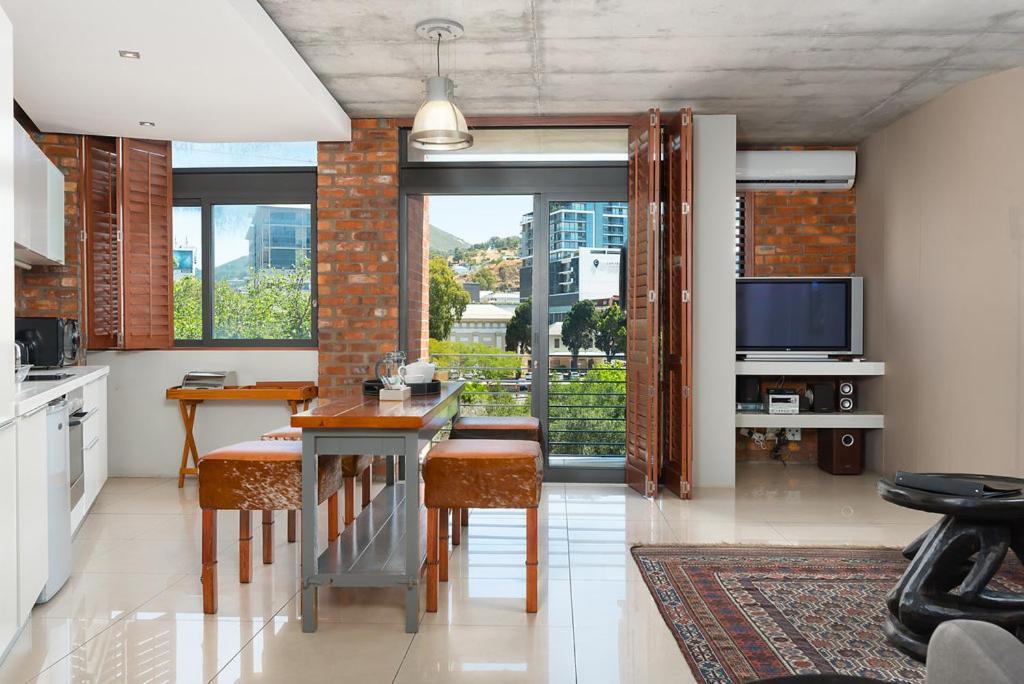 Metropolis Luxury Apartments Кейптаун Екстериор снимка