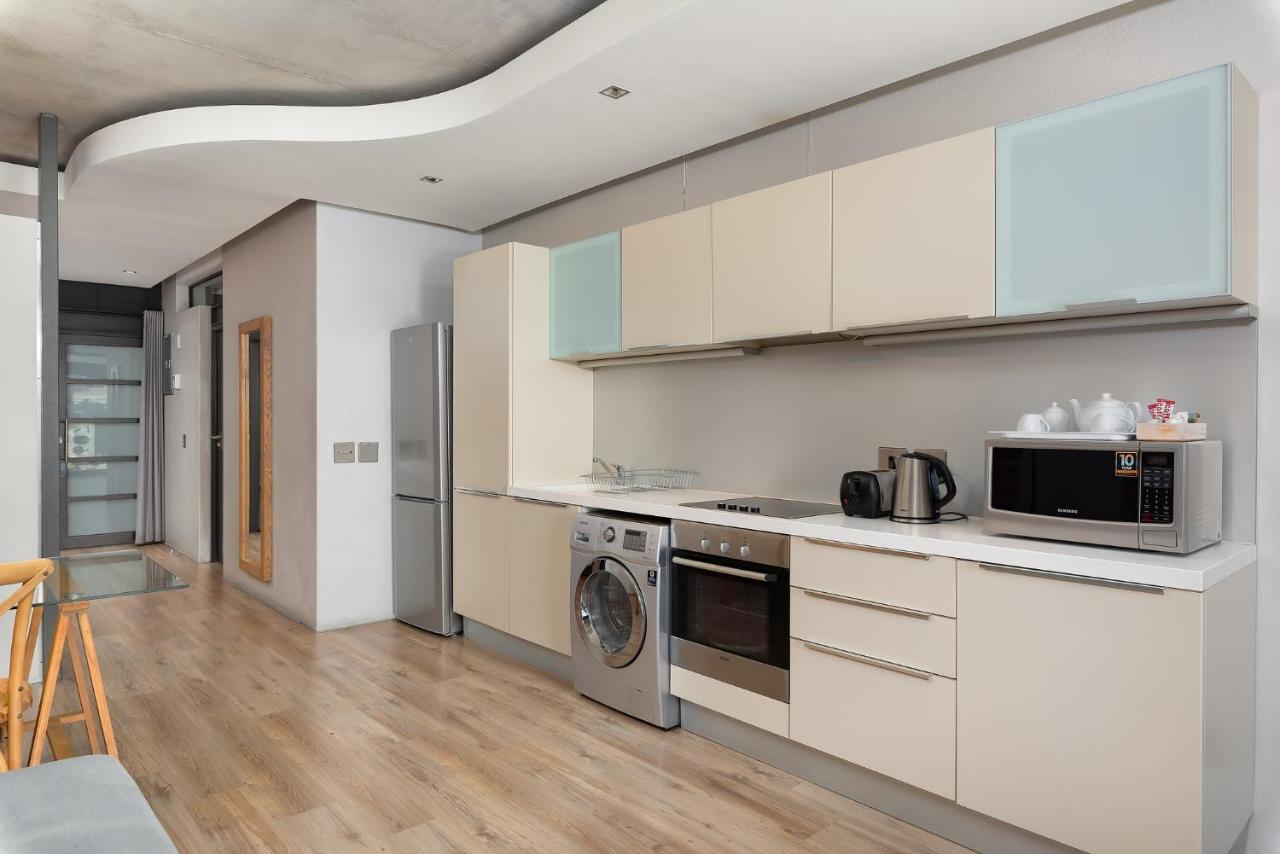 Metropolis Luxury Apartments Кейптаун Екстериор снимка