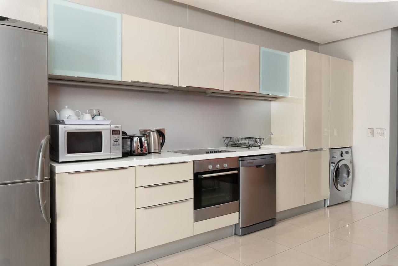 Metropolis Luxury Apartments Кейптаун Екстериор снимка