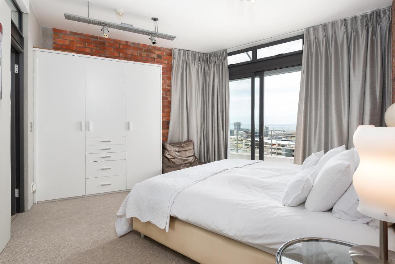 Metropolis Luxury Apartments Кейптаун Екстериор снимка