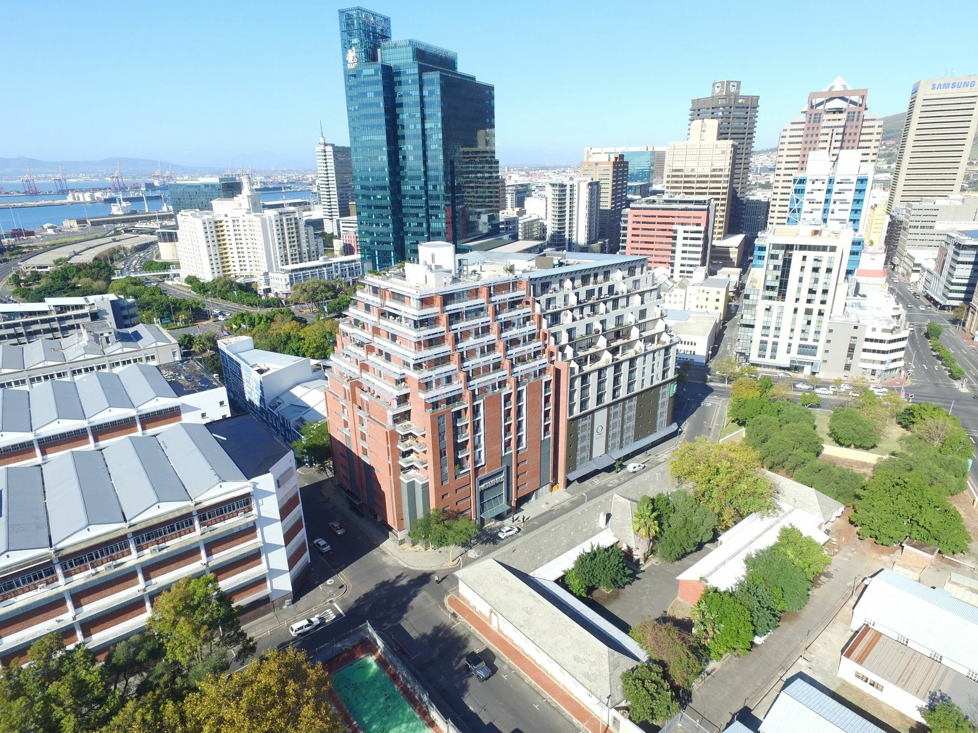 Metropolis Luxury Apartments Кейптаун Екстериор снимка