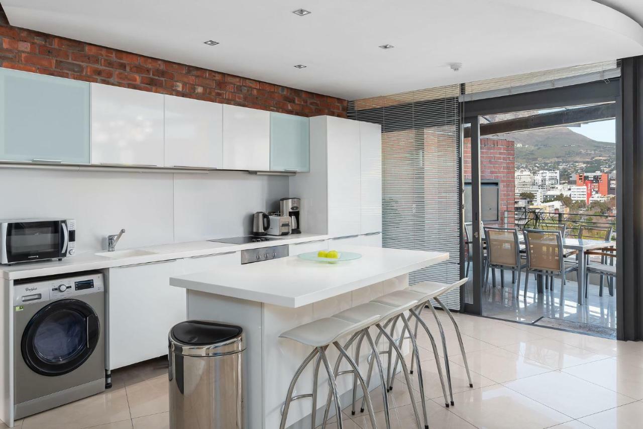 Metropolis Luxury Apartments Кейптаун Екстериор снимка
